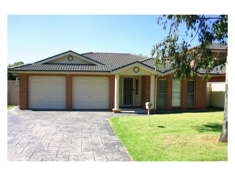 20 Bransby Place, Mount Annan NSW 2567