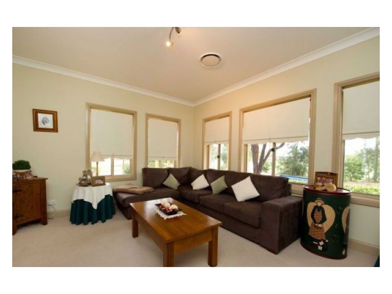 20 Lochview Crescent, Mount Annan NSW 2567