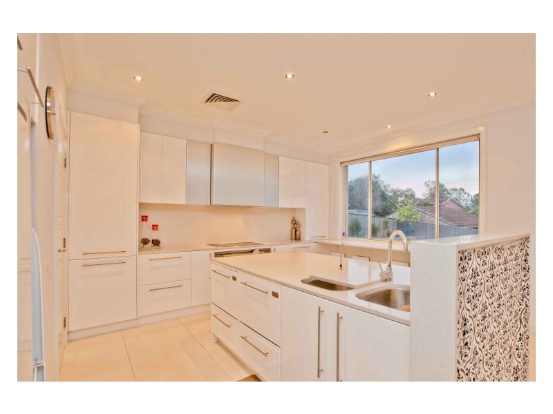 8 Hillier Close, Camden Park NSW 2570