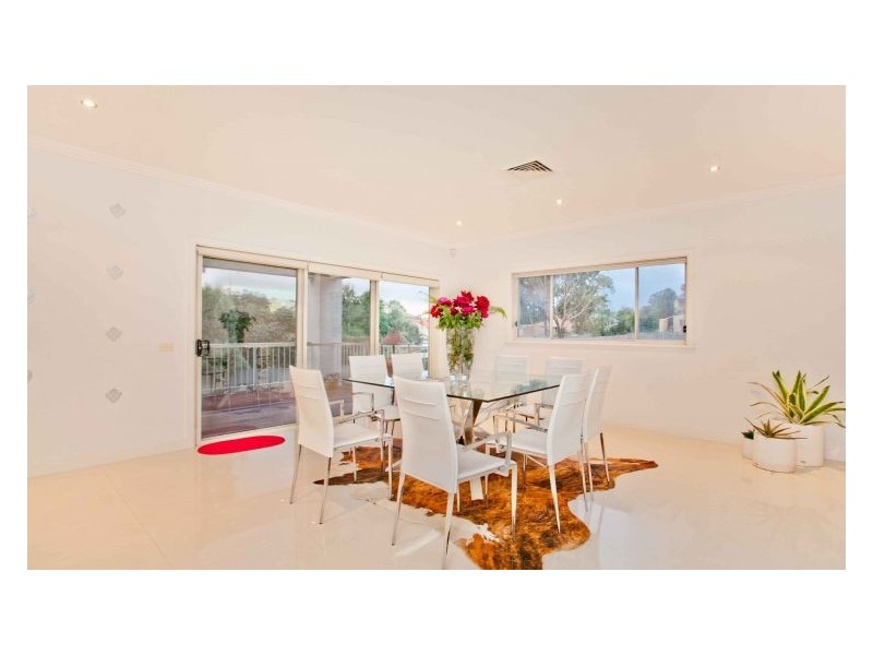 8 Hillier Close, Camden Park NSW 2570