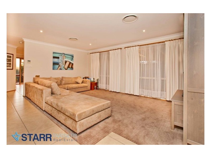 16 Glenfield Drive, Currans Hill NSW 2567