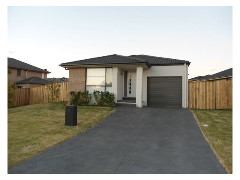 3 Hinton Street, Spring Farm NSW 2570