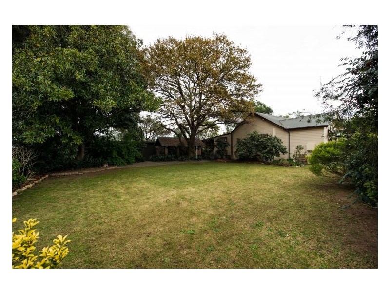 4 Ettlesdale Road, Spring Farm NSW 2570