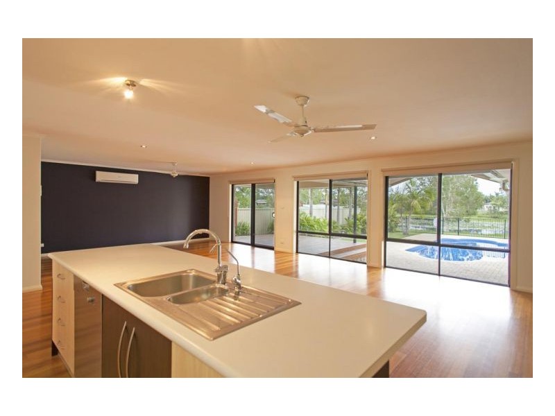 6 Lake Court, Urunga NSW 2455