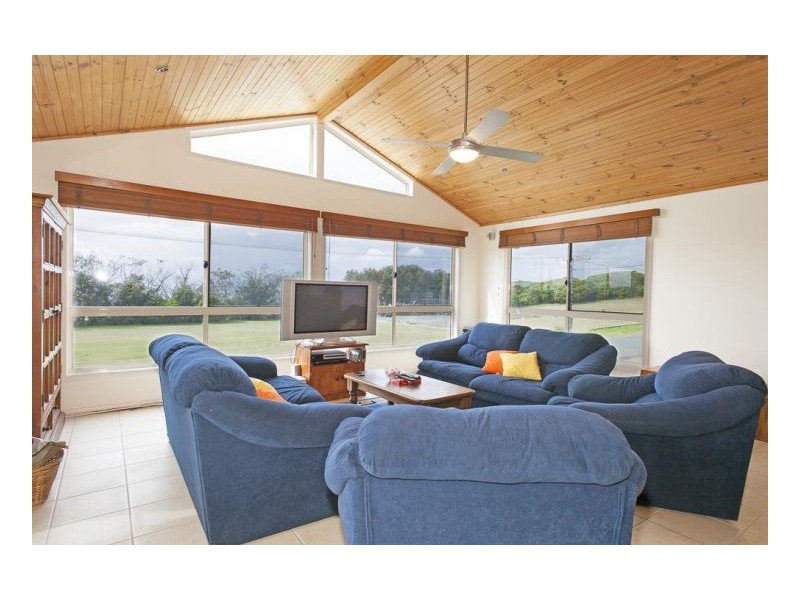 96 Sandys Beach Drive, Sandy Beach NSW 2456