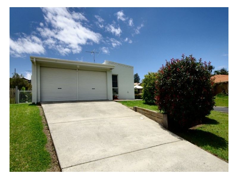 1 Celeste Place, Bonville NSW 2441
