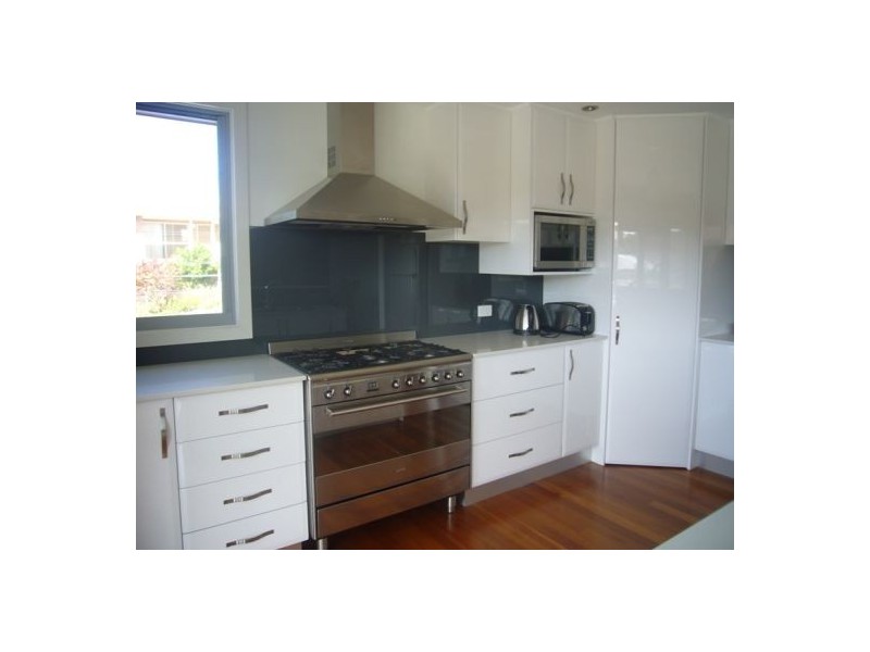 2/11 Honeysuckle street, Sawtell NSW 2452