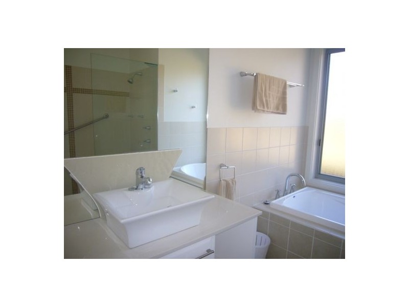 2/11 Honeysuckle street, Sawtell NSW 2452