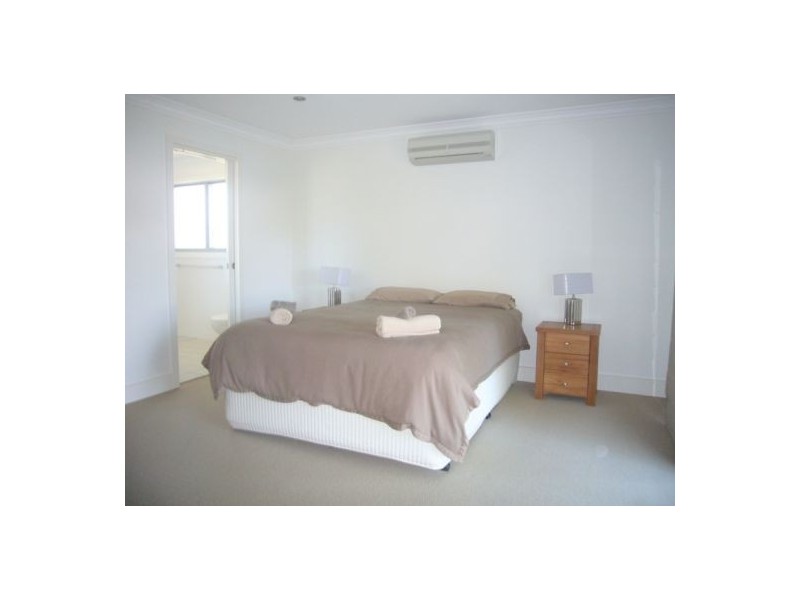 2/11 Honeysuckle street, Sawtell NSW 2452