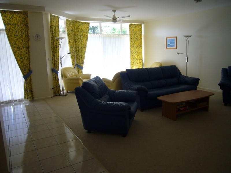 2/6 FOURTH AVENUE, Sawtell NSW 2452