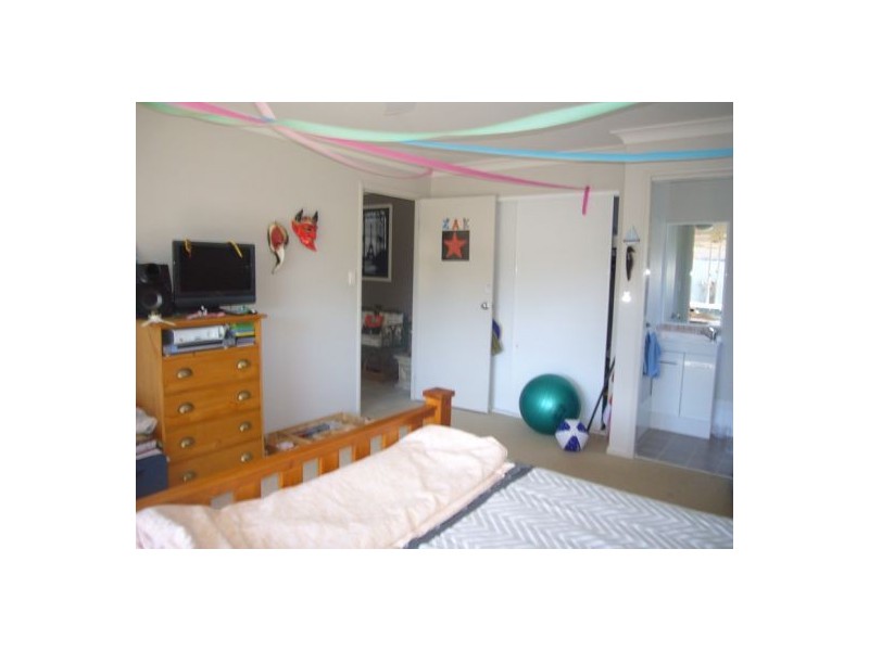 16 PADDYMELON CRT, Bonville NSW 2441