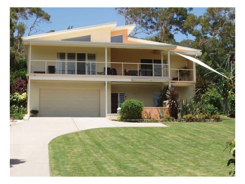 12 Home Street, Hat Head NSW 2440