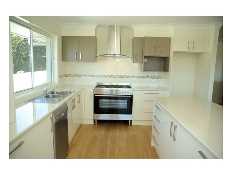 6 Banyo Close, Bonville NSW 2441