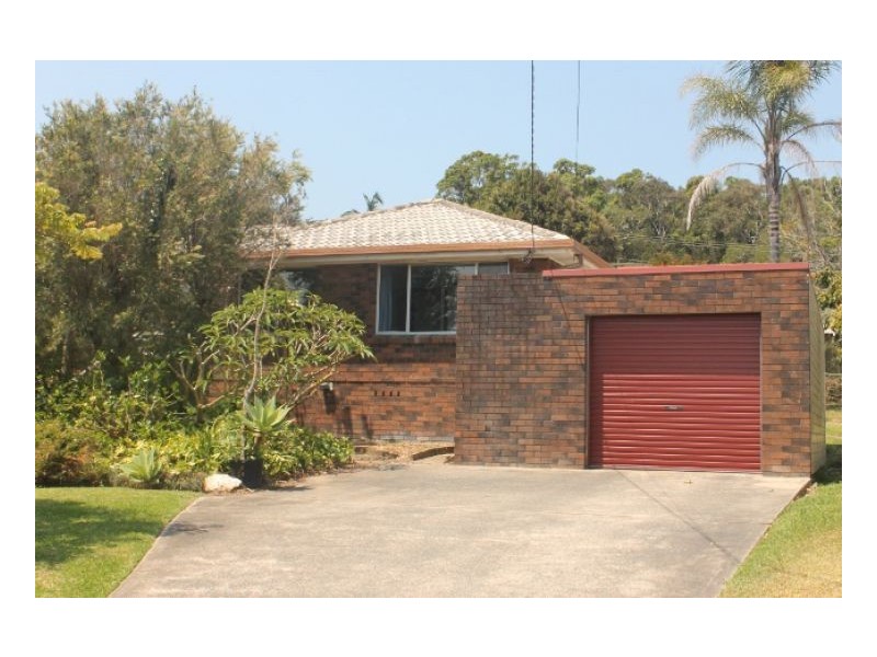 32 Twenty Fifth Avenue, Sawtell NSW 2452