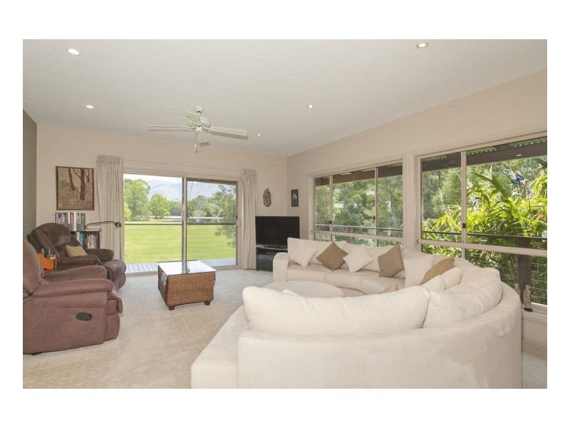 15 Bakker Drive, Bonville NSW 2441