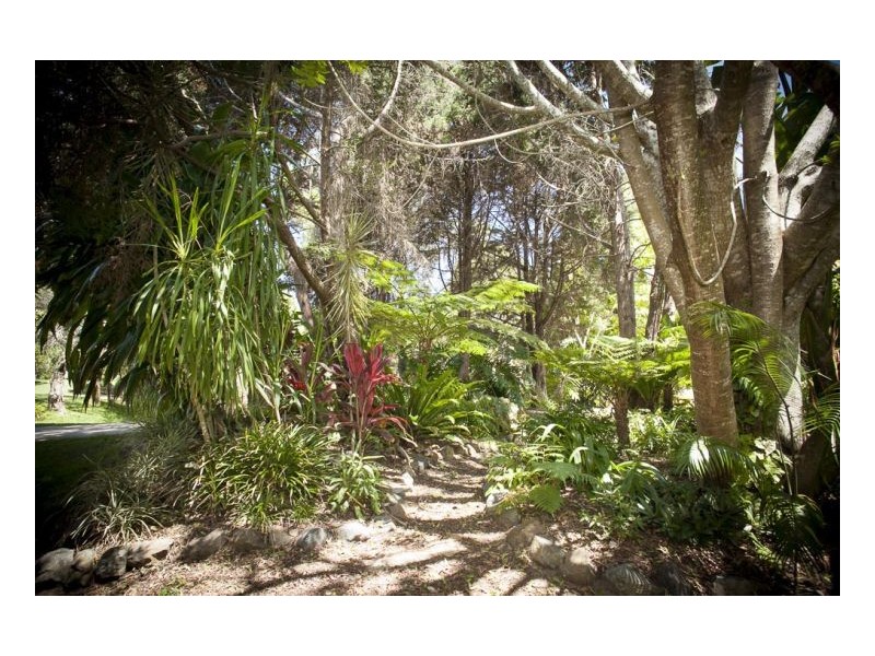 15 Bakker Drive, Bonville NSW 2441