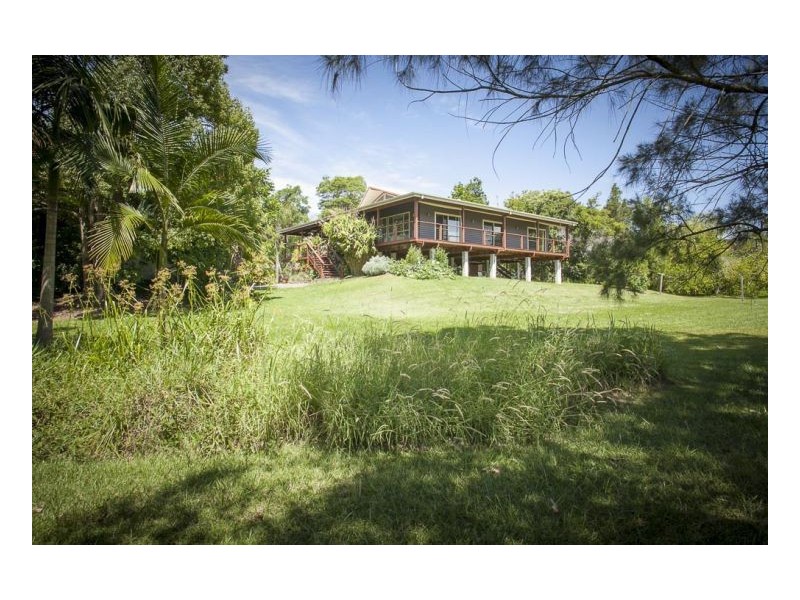 15 Bakker Drive, Bonville NSW 2441