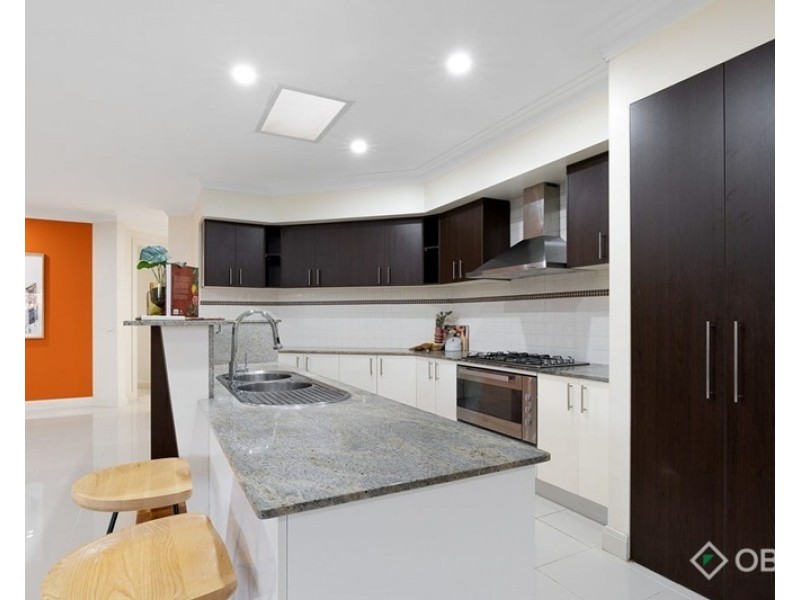 28 Baynton Crescent, Lynbrook VIC 3975