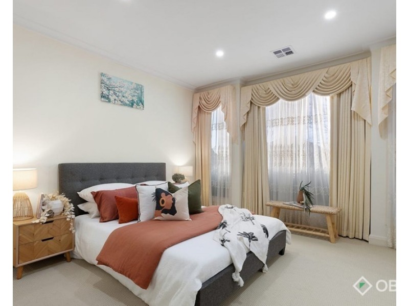 28 Baynton Crescent, Lynbrook VIC 3975