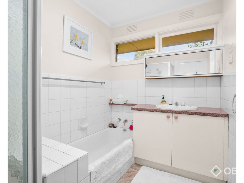 10 Coprosma Avenue, Frankston VIC 3199