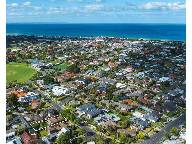 10 Francis Street, Mordialloc VIC 3195