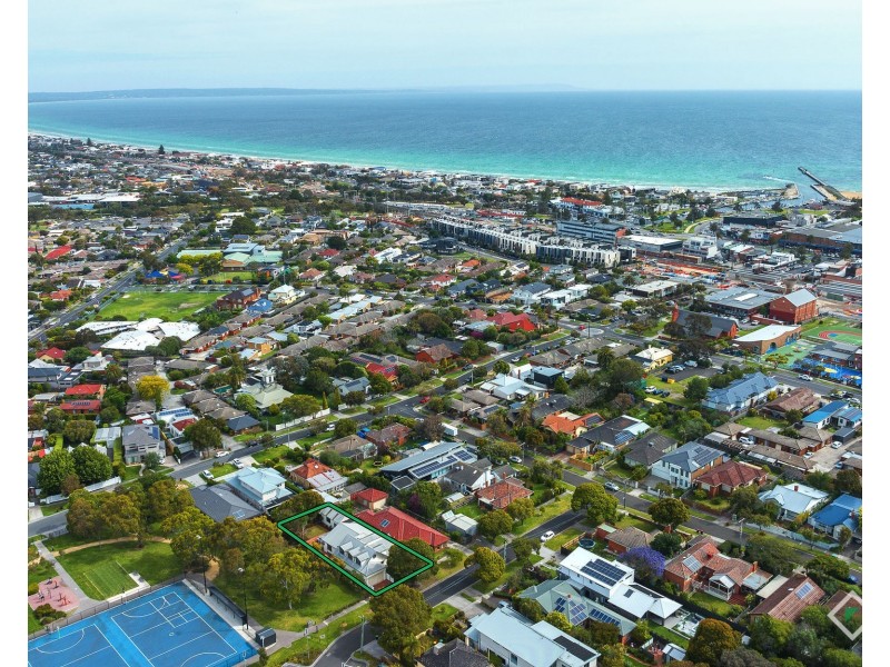 4 Connell Street, Mordialloc VIC 3195