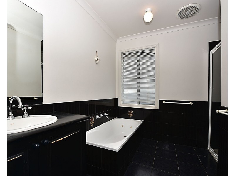 84 Nurten Parade, Aspendale Gardens VIC 3195