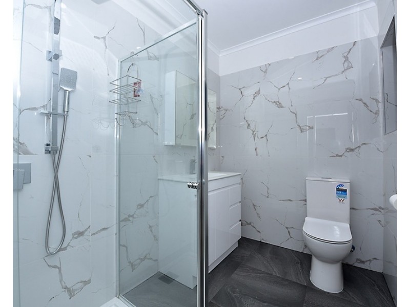 1/12 Crown Avenue, Mordialloc VIC 3195
