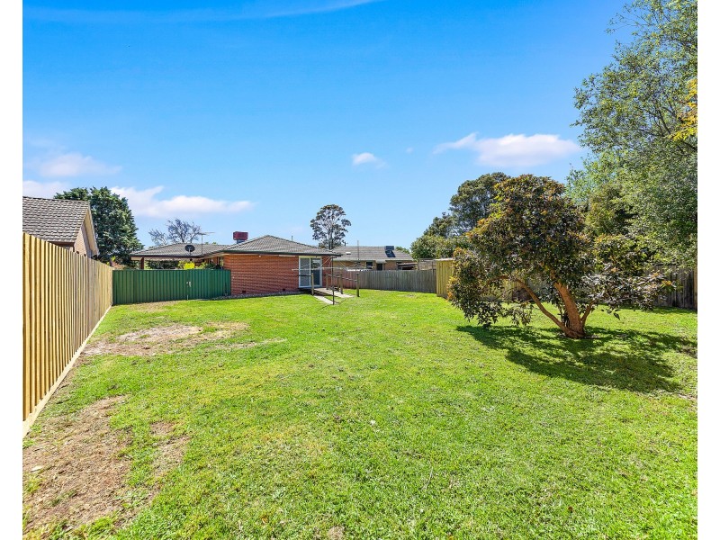3 Hodgins Crescent, Frankston North VIC 3200