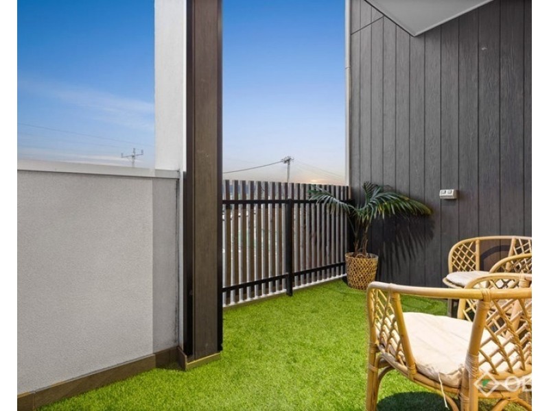 8c Park Street, Mordialloc VIC 3195