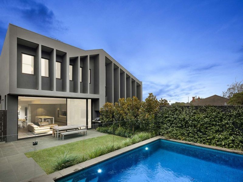 2/19 Carramar Avenue, Camberwell VIC 3124