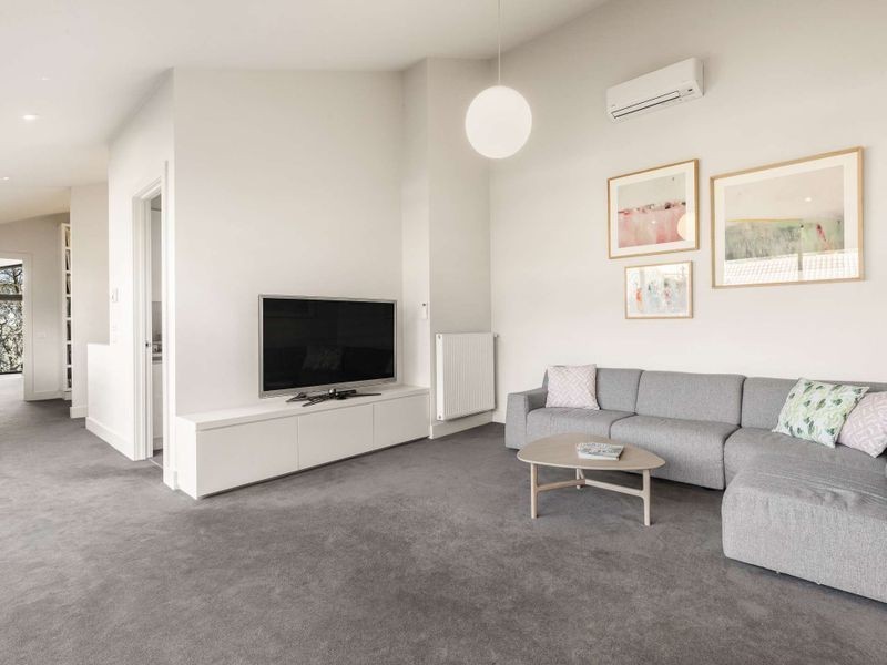 2/19 Carramar Avenue, Camberwell VIC 3124