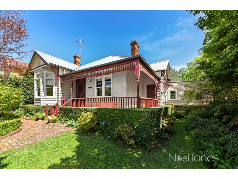 12 Suffolk Road, Surrey Hills VIC 3127