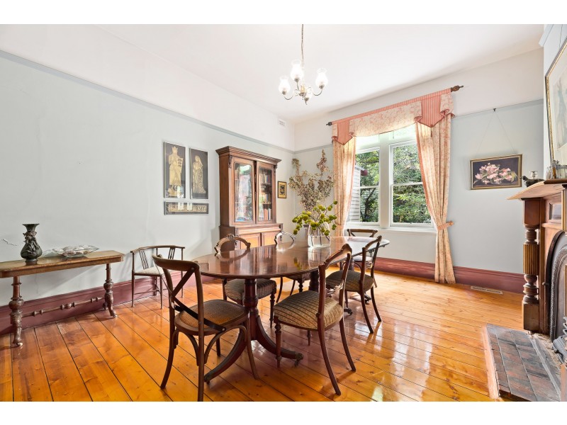 12 Suffolk Road, Surrey Hills VIC 3127