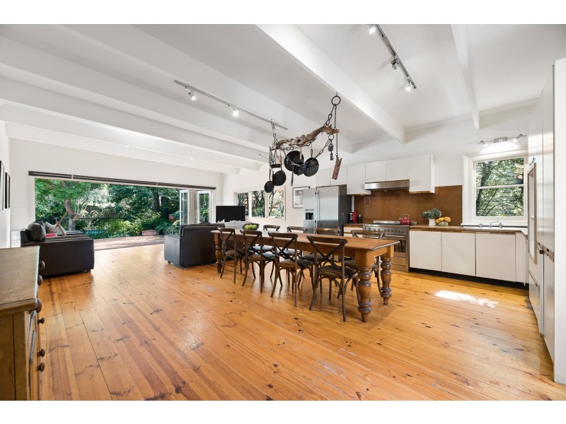 12 Suffolk Road, Surrey Hills VIC 3127