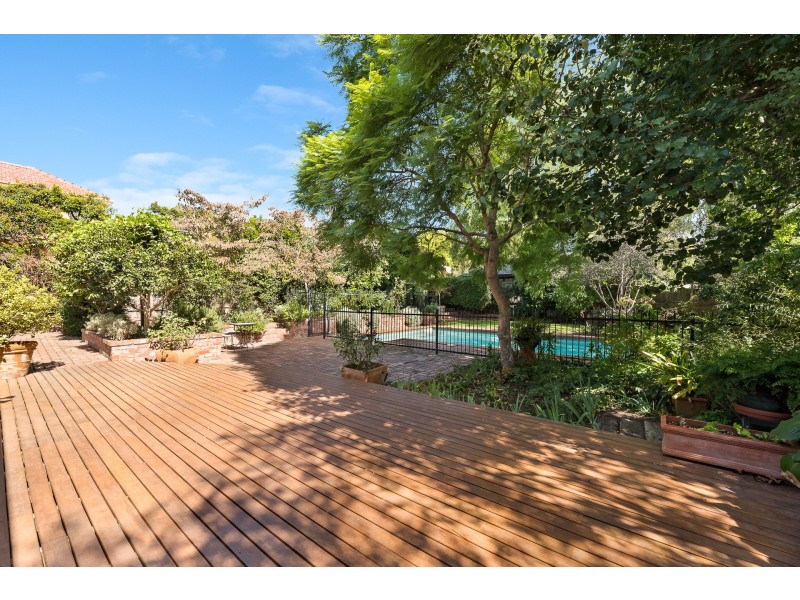 12 Suffolk Road, Surrey Hills VIC 3127