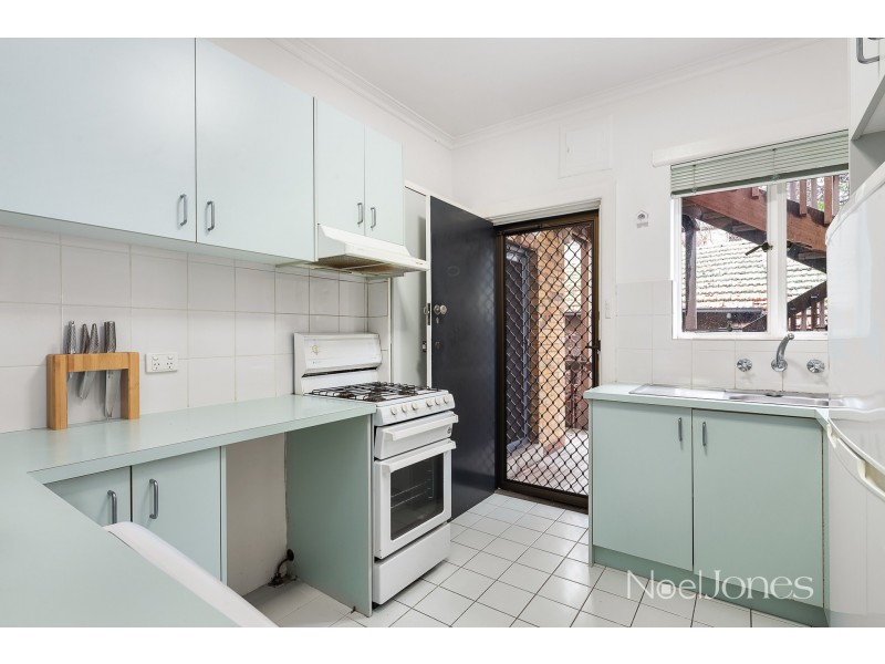 2/20 Chaucer Crescent, Canterbury VIC 3126