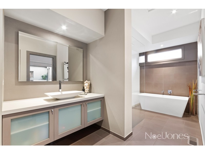 88 Durham Road, Surrey Hills VIC 3127