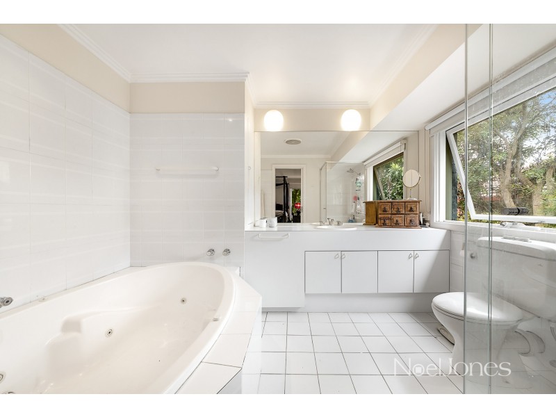 6 Bonfield Avenue, Hawthorn East VIC 3123