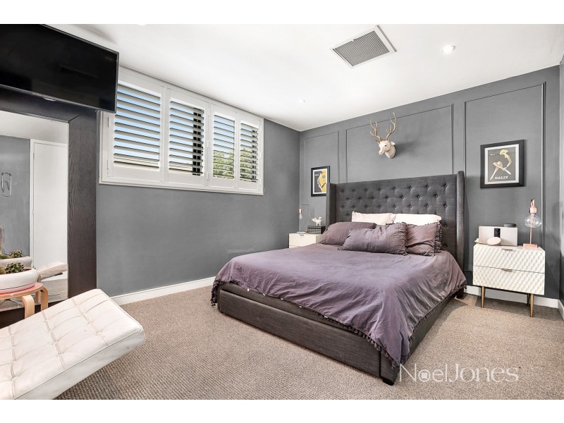 17 Norfolk Place, Malvern VIC 3144