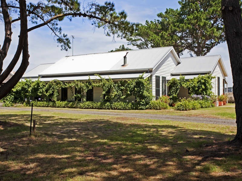 10 Black Rock Road, Connewarre VIC 3227