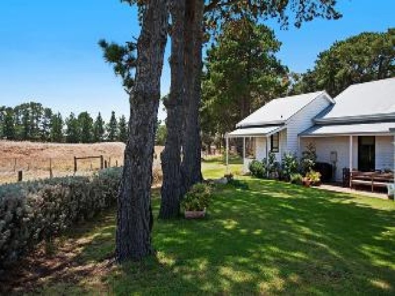 10 Black Rock Road, Connewarre VIC 3227