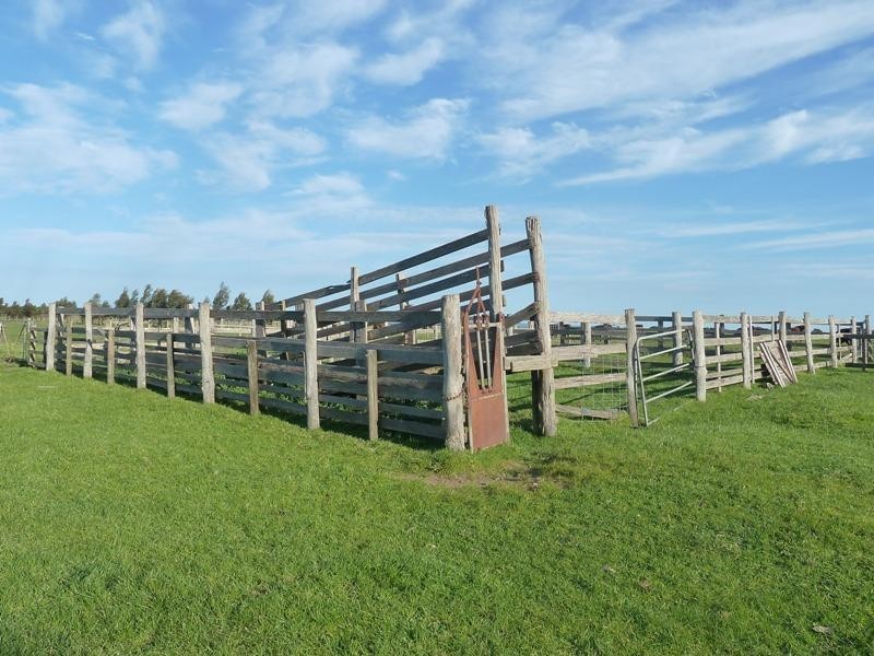 70 Crabbes Road, Warncoort VIC 3243