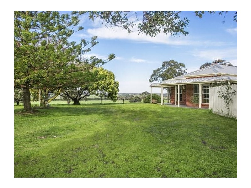 250 Bogans Lane, Freshwater Creek VIC 3216