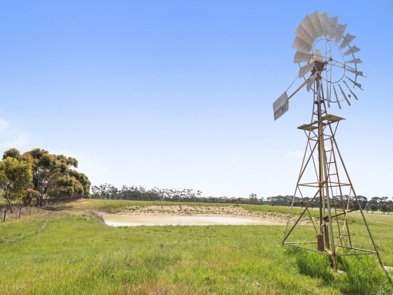 1930 Princes Highway, Buckley VIC 3240