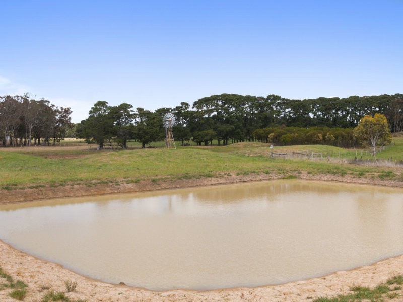 1930 Princes Highway, Buckley VIC 3240