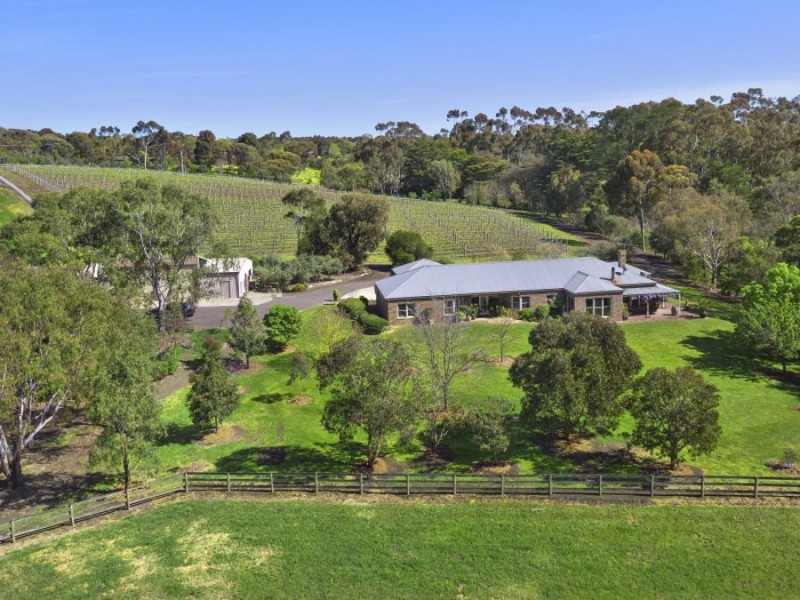 45 Dog Rocks Road, Batesford VIC 3221