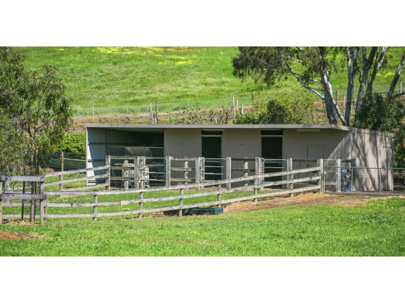 45 Dog Rocks Road, Batesford VIC 3221