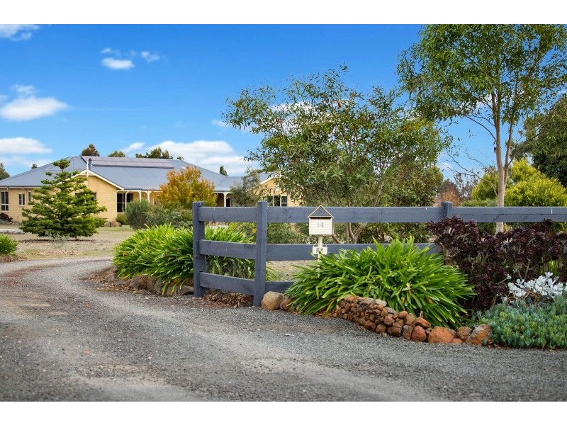 14 Bates Court, Batesford VIC 3221