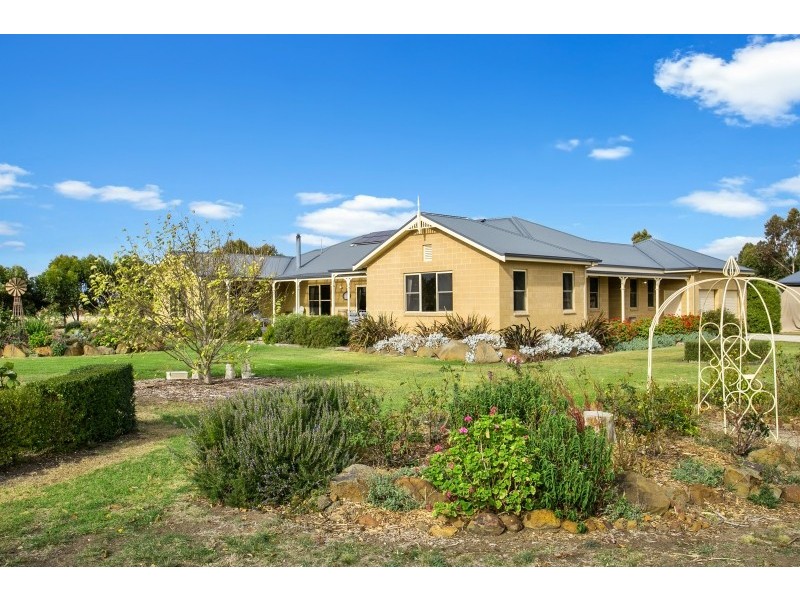 14 Bates Court, Batesford VIC 3221